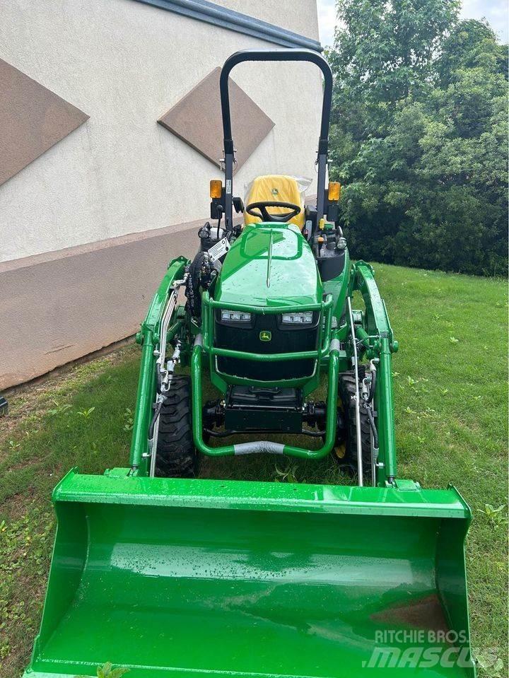 John Deere 2025R Taajamatraktorit