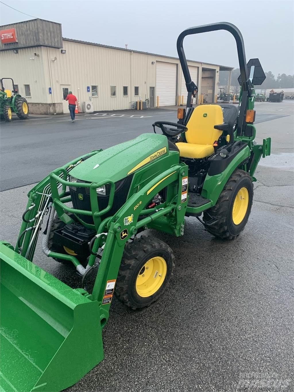 John Deere 2025R Taajamatraktorit