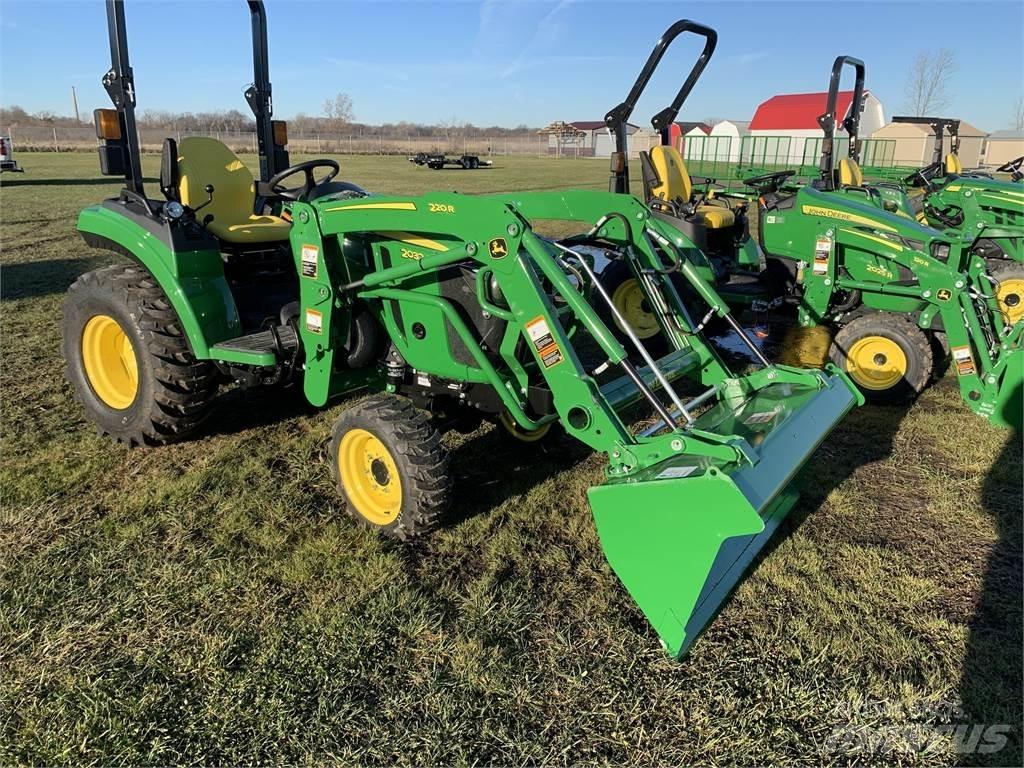 John Deere 2032R Taajamatraktorit