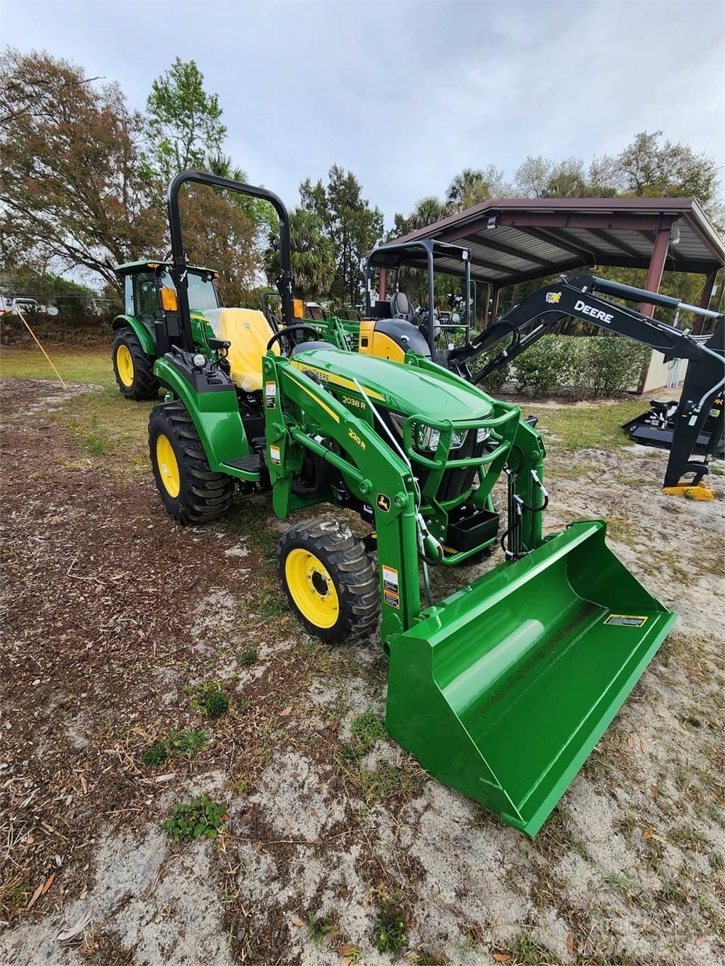 John Deere 2038R Taajamatraktorit