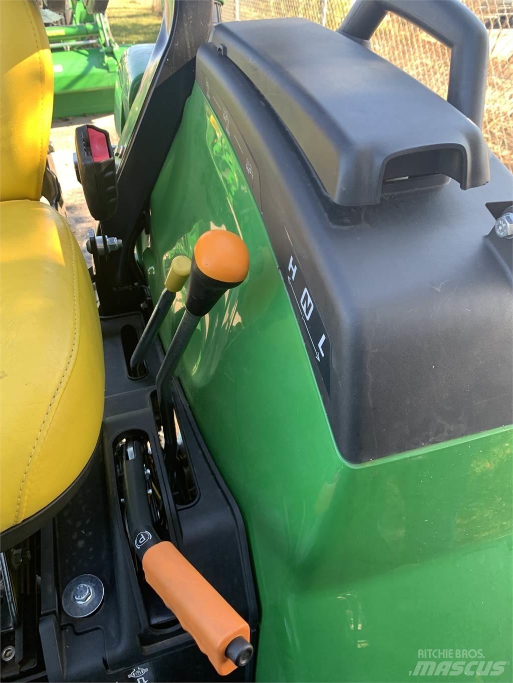 John Deere 2038R Taajamatraktorit