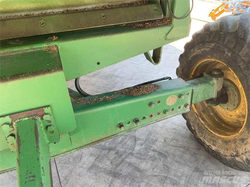 John Deere 2258 Leikkuupuimurit