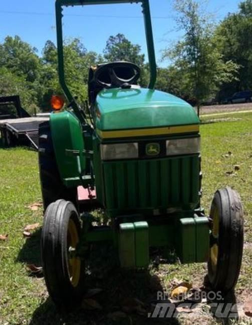 John Deere 3005 Taajamatraktorit