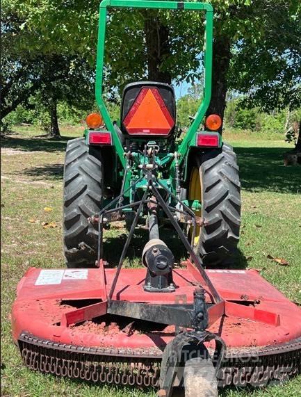 John Deere 3005 Taajamatraktorit