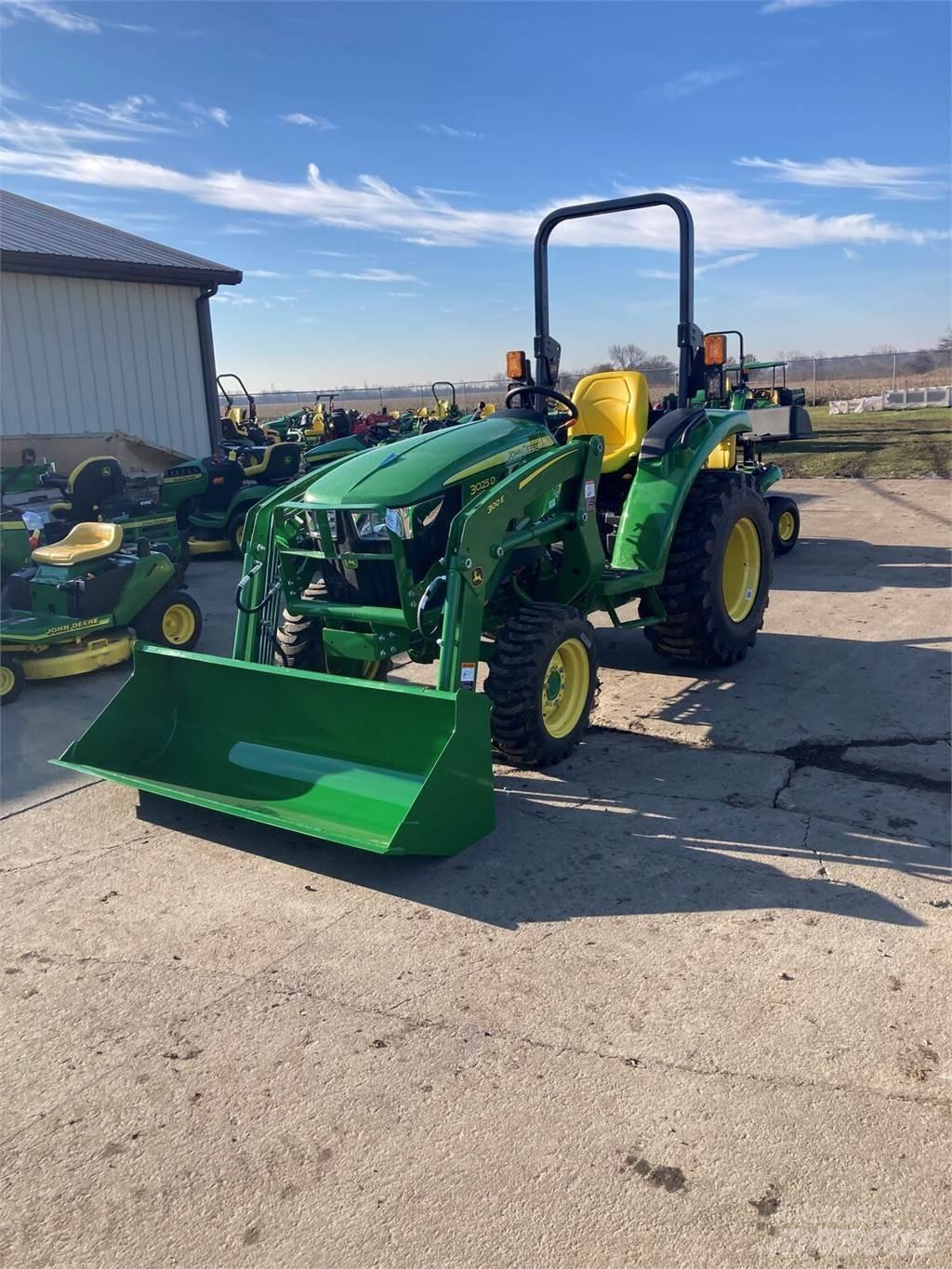 John Deere 3025D Taajamatraktorit