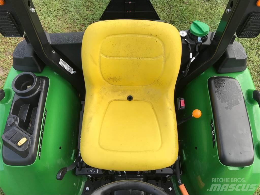 John Deere 3025E Taajamatraktorit