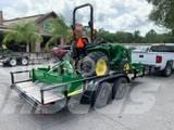 John Deere 3025E Taajamatraktorit