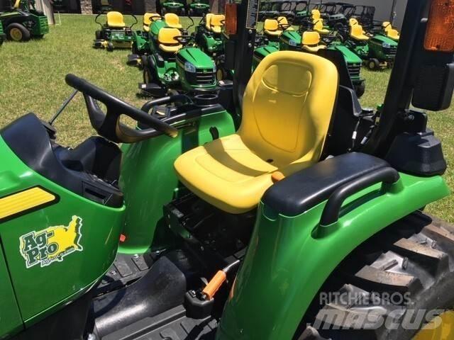 John Deere 3025E Taajamatraktorit