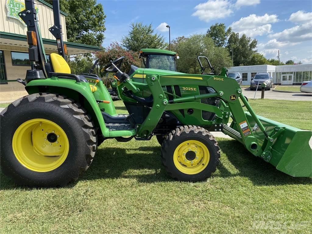 John Deere 3025E Taajamatraktorit