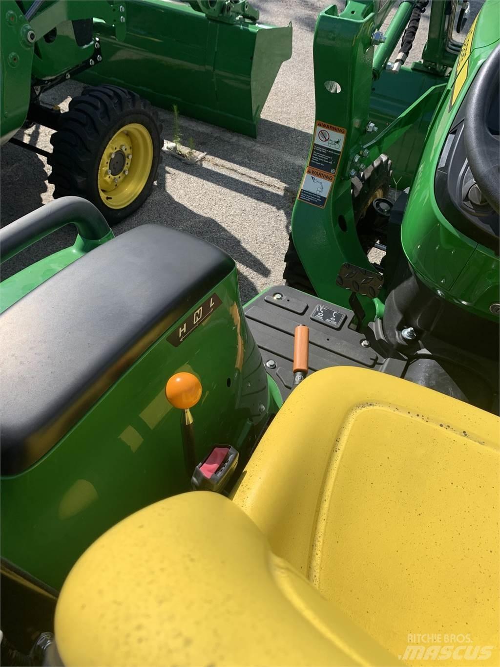 John Deere 3025E Taajamatraktorit