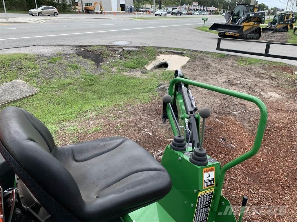 John Deere 3032E Taajamatraktorit