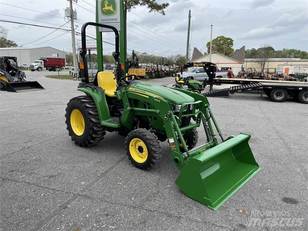 John Deere 3032E Taajamatraktorit