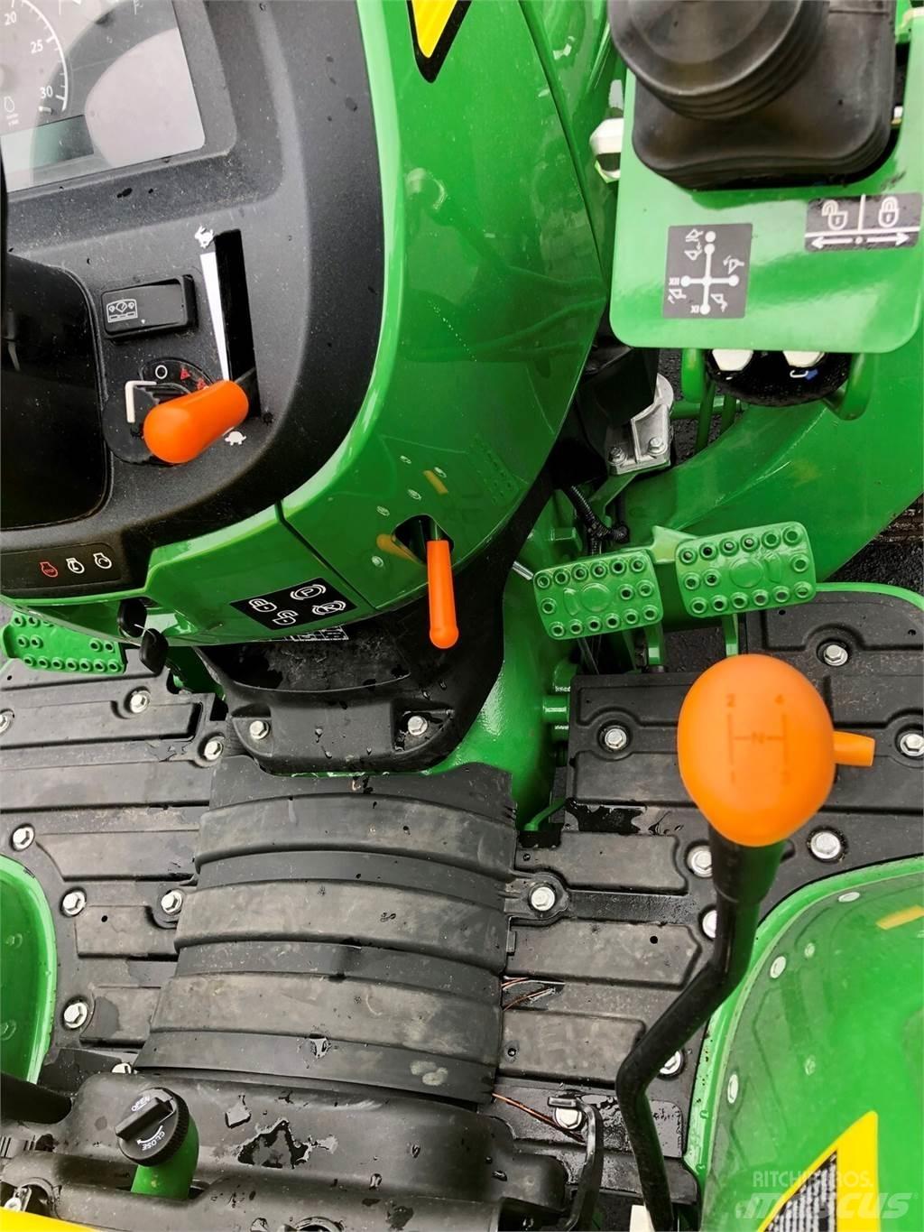 John Deere 3035D Taajamatraktorit