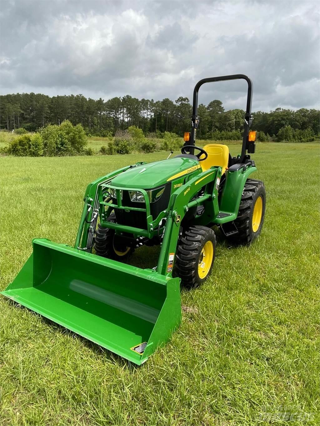 John Deere 3038E Taajamatraktorit