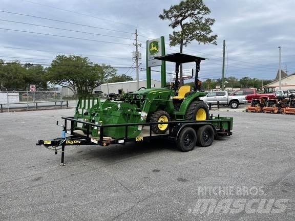John Deere 3043D Traktorit