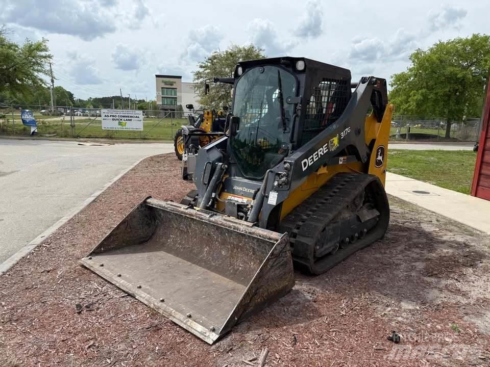 John Deere 317G Pienkuormaajat