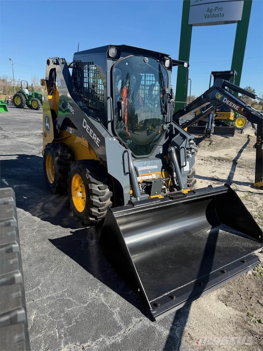 John Deere 318G Liukuohjatut kuormaajat