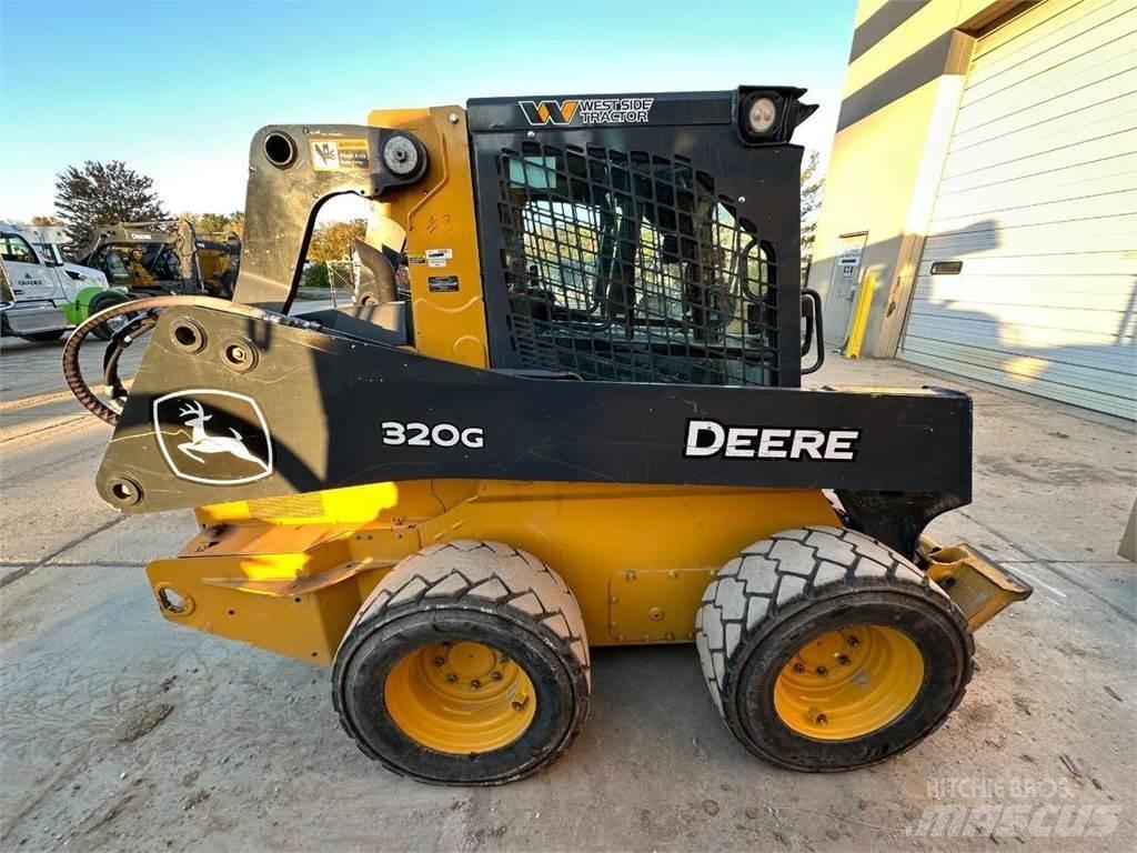 John Deere 320G Liukuohjatut kuormaajat