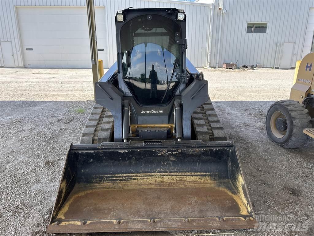 John Deere 323D Pienkuormaajat