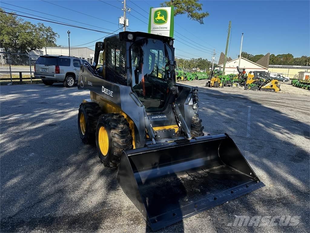 John Deere 324G Liukuohjatut kuormaajat