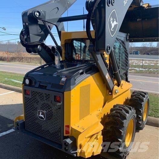 John Deere 324G Liukuohjatut kuormaajat