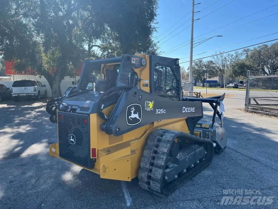 John Deere 325G Pienkuormaajat