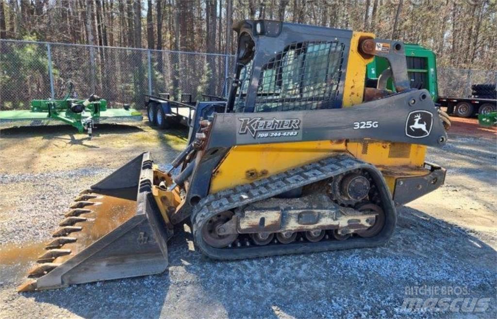 John Deere 325G Pienkuormaajat