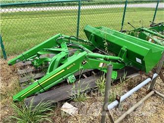 John Deere 400E Traktorit