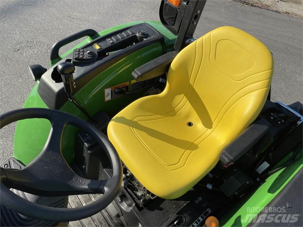 John Deere 4044R Traktorit