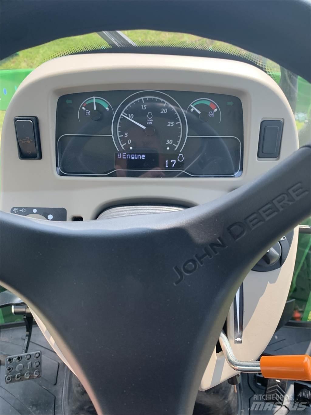 John Deere 4044R Traktorit