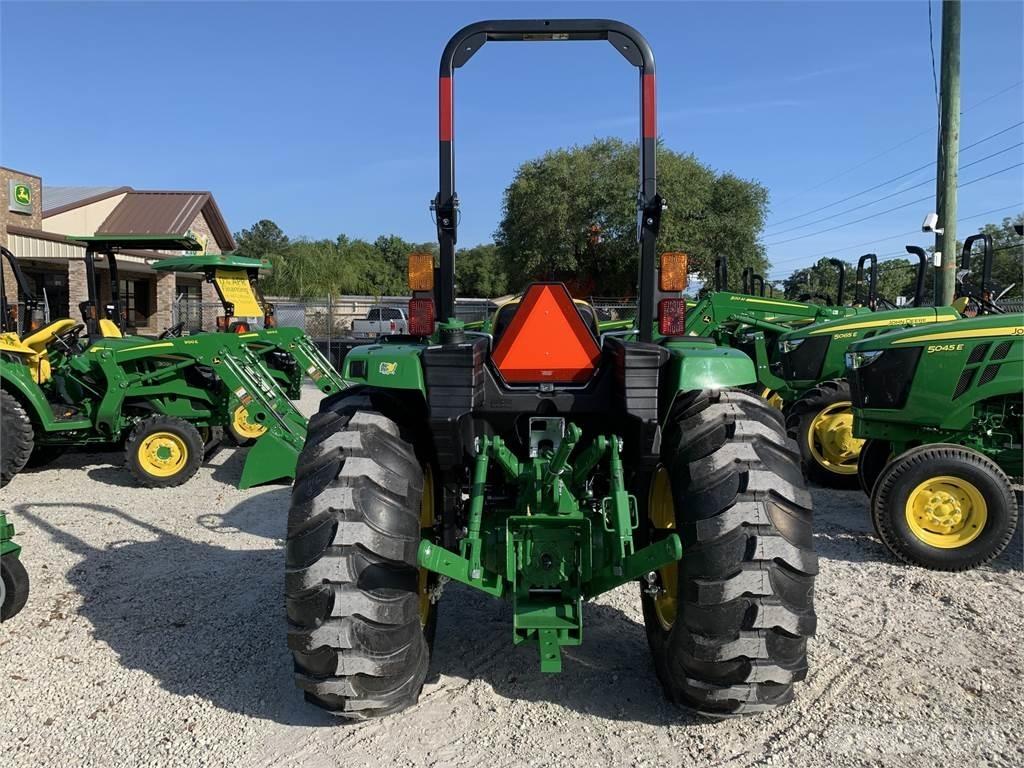 John Deere 4066M Traktorit