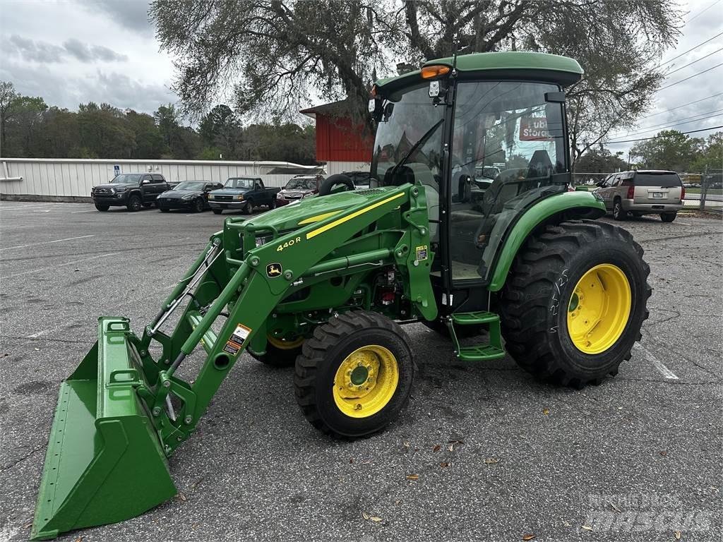 John Deere 4066R Traktorit