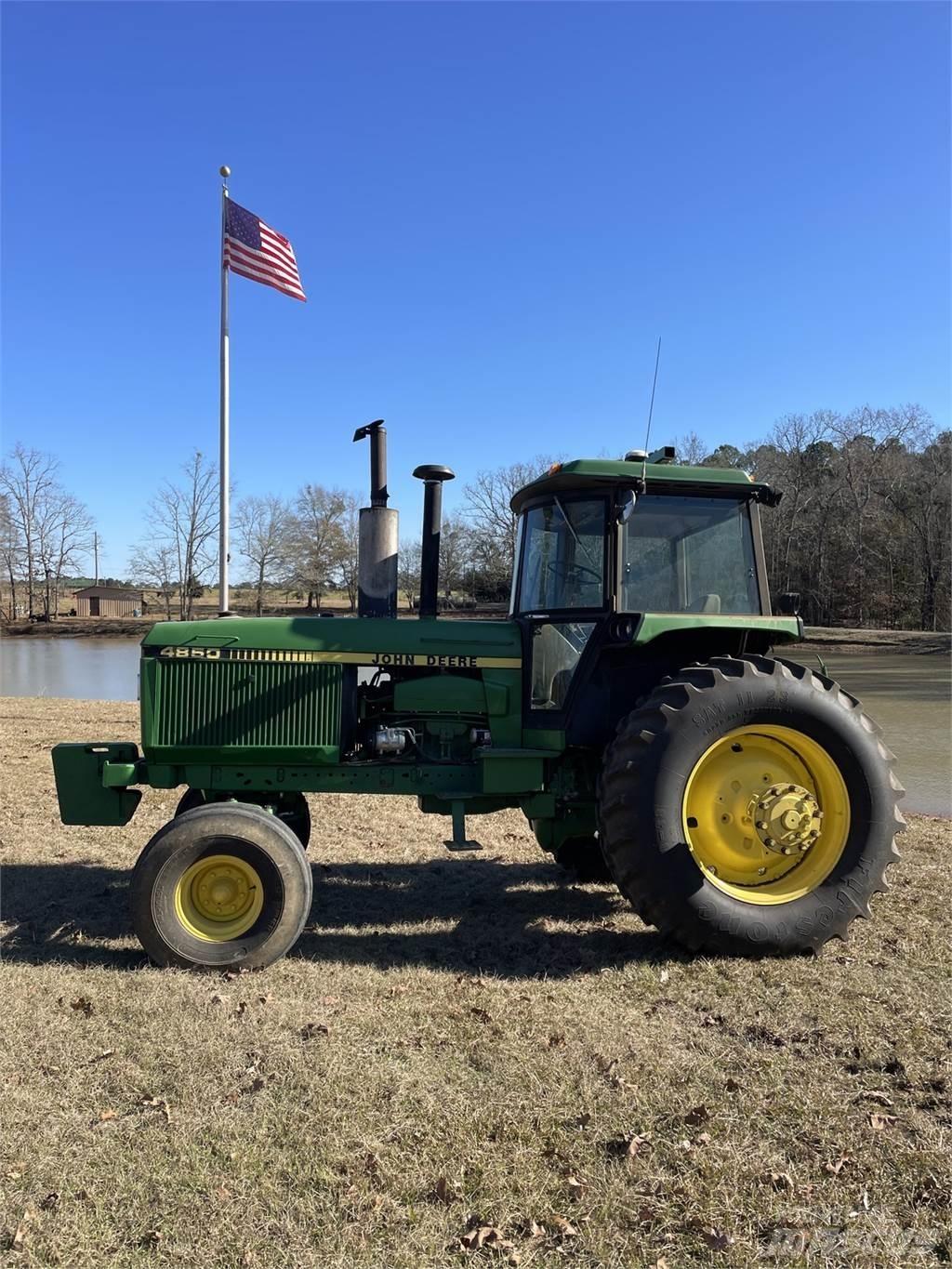 John Deere 4850 Traktorit