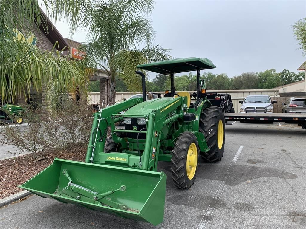 John Deere 5045E Traktorit