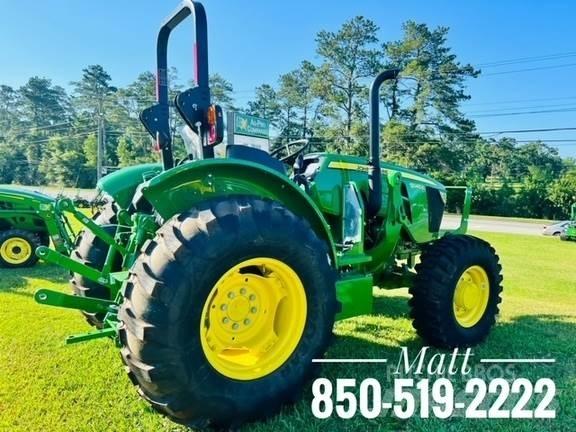 John Deere 5045E Traktorit