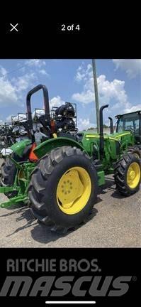John Deere 5060E Traktorit