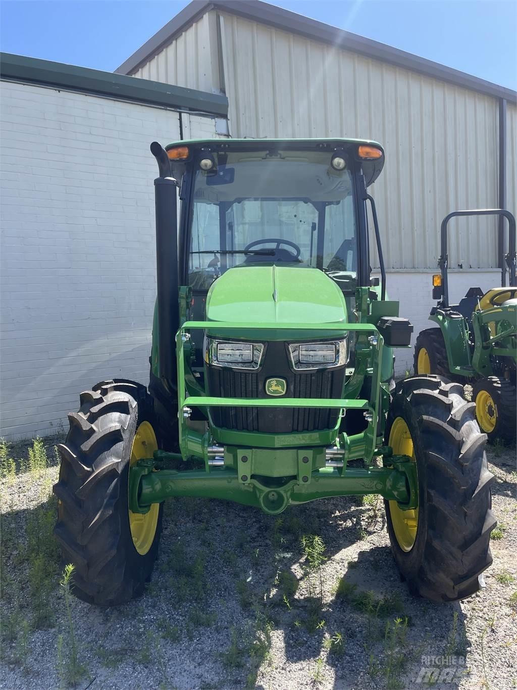 John Deere 5067E Traktorit