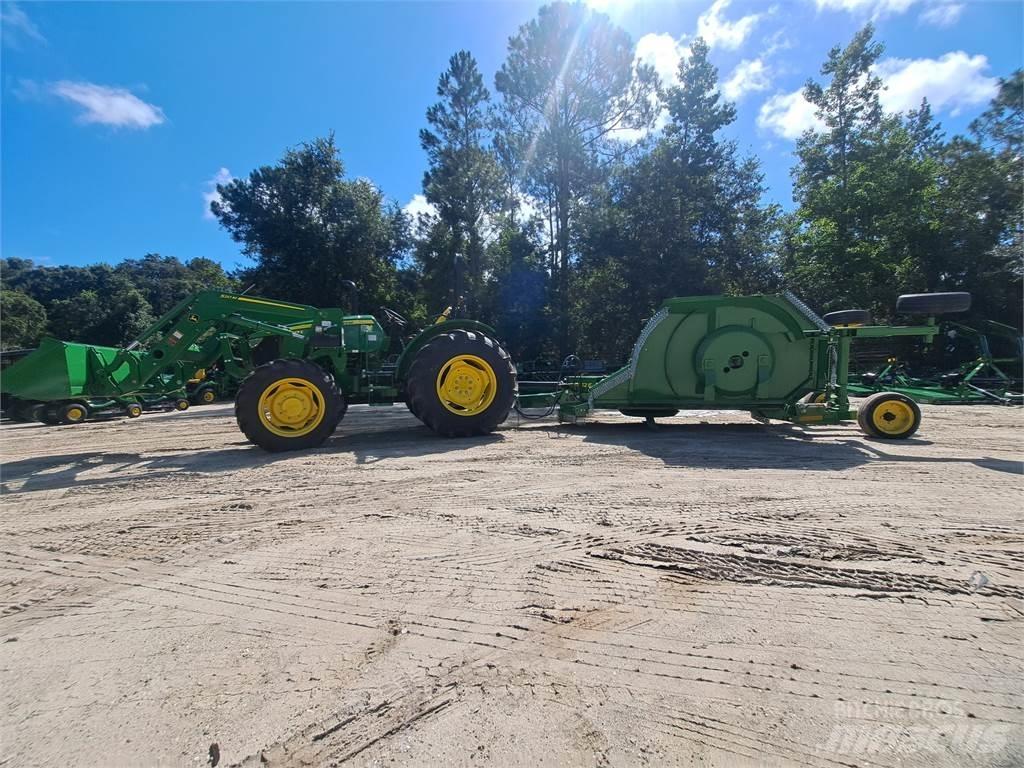 John Deere 5067E Traktorit