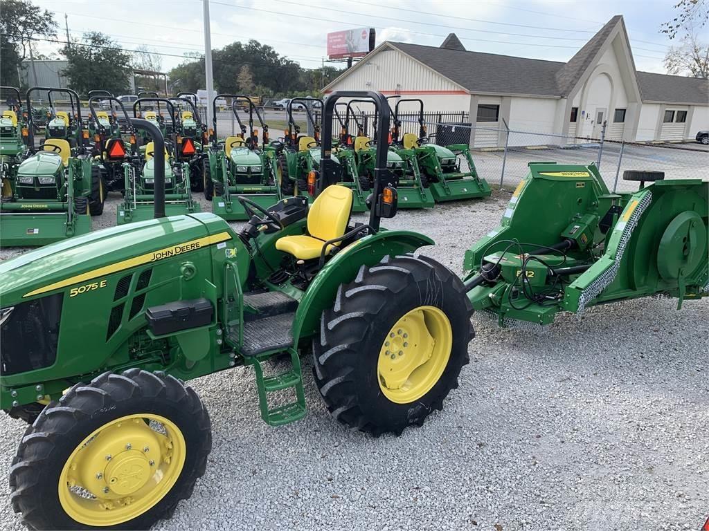 John Deere 5075E Traktorit