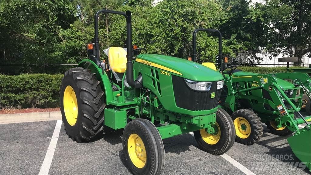 John Deere 5075E Traktorit