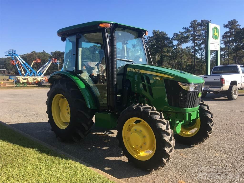 John Deere 5075E Traktorit