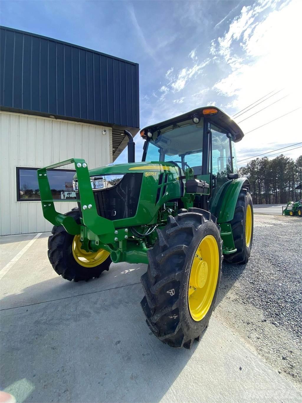 John Deere 5075E Traktorit