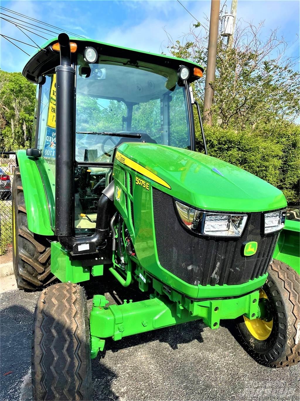 John Deere 5075E Traktorit