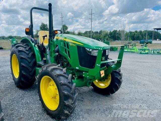 John Deere 5075E Traktorit