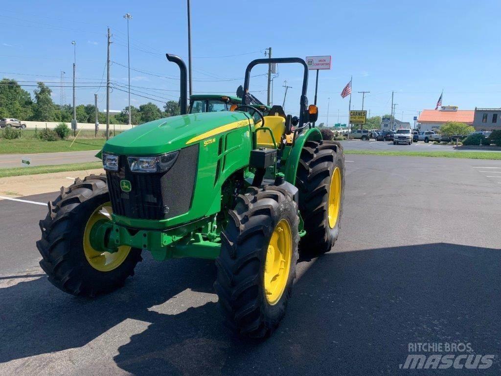 John Deere 5075M Traktorit