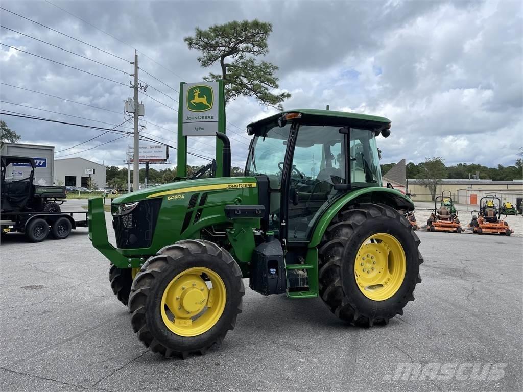 John Deere 5090E Traktorit