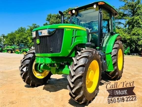 John Deere 5090E Traktorit