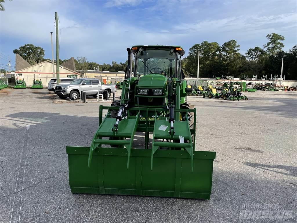John Deere 5090E Traktorit