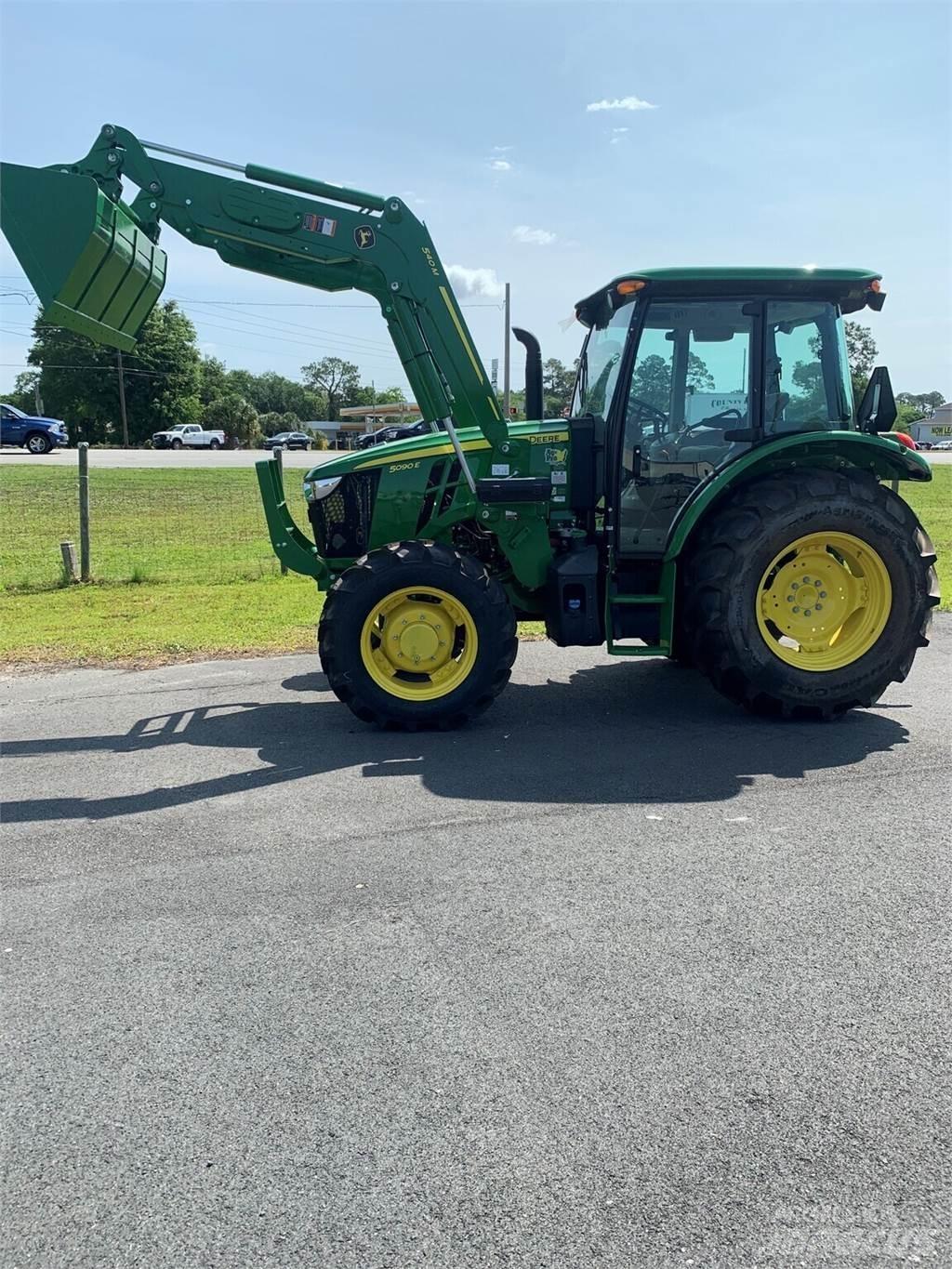 John Deere 5090E Traktorit
