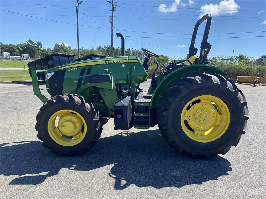 John Deere 5090E Traktorit